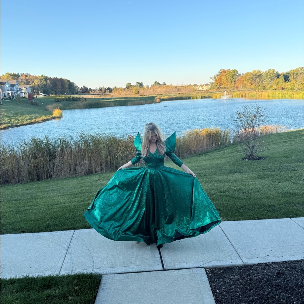 Emerald City Oz gown costume Wicked - Picture 7 of 10